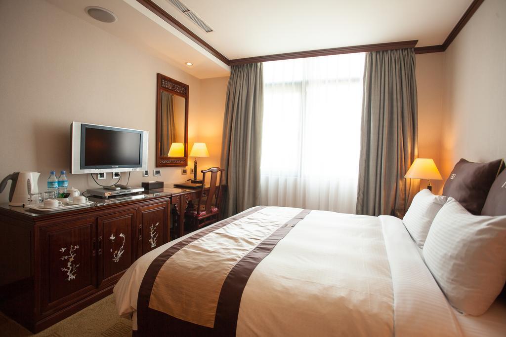 Rich Garden Hotel Тайбэй Экстерьер фото