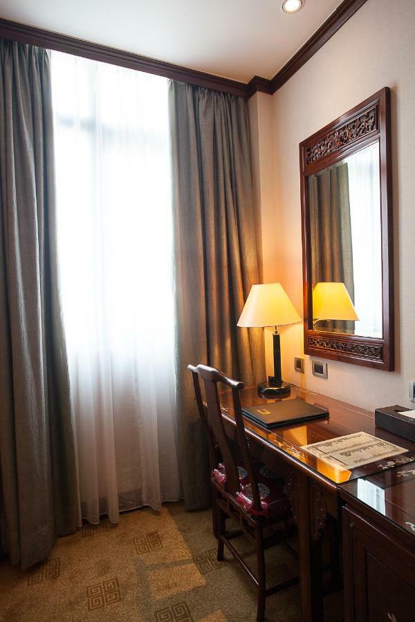 Rich Garden Hotel Тайбэй Экстерьер фото